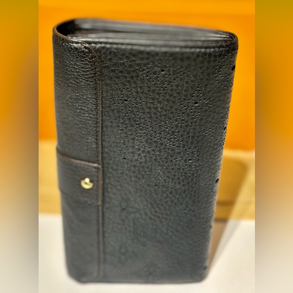 🔥SOLD🔥LOUIS🌻VUITTON Mahina Taiga Portofeuillis Wallet W/Box,Dust-bag & Chain - Picture 7 of 17